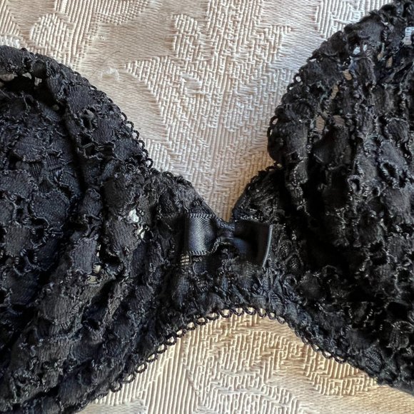 Vintage Lou Underwire lightly Padded Embroidered Lace Bra in Black 36B - Picture 10 of 14